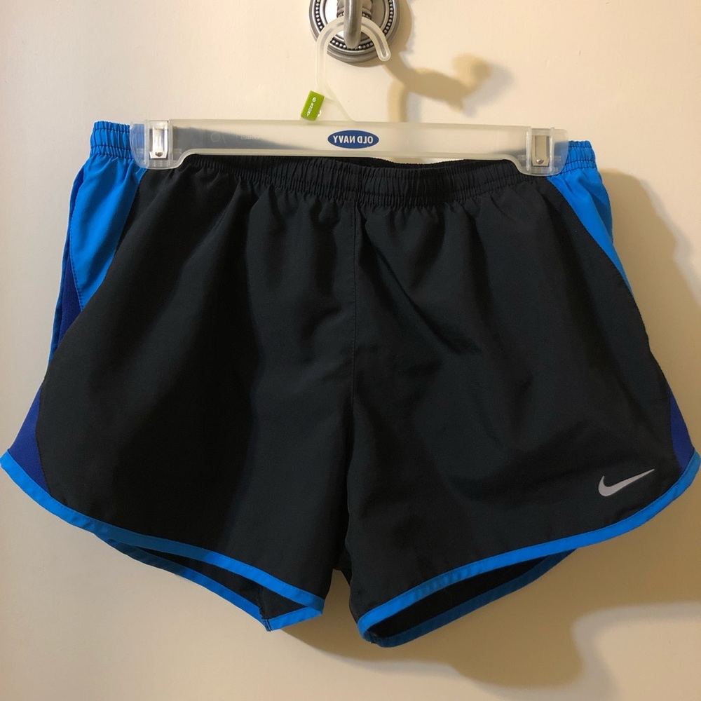 Nike Drifit running shorts (M)